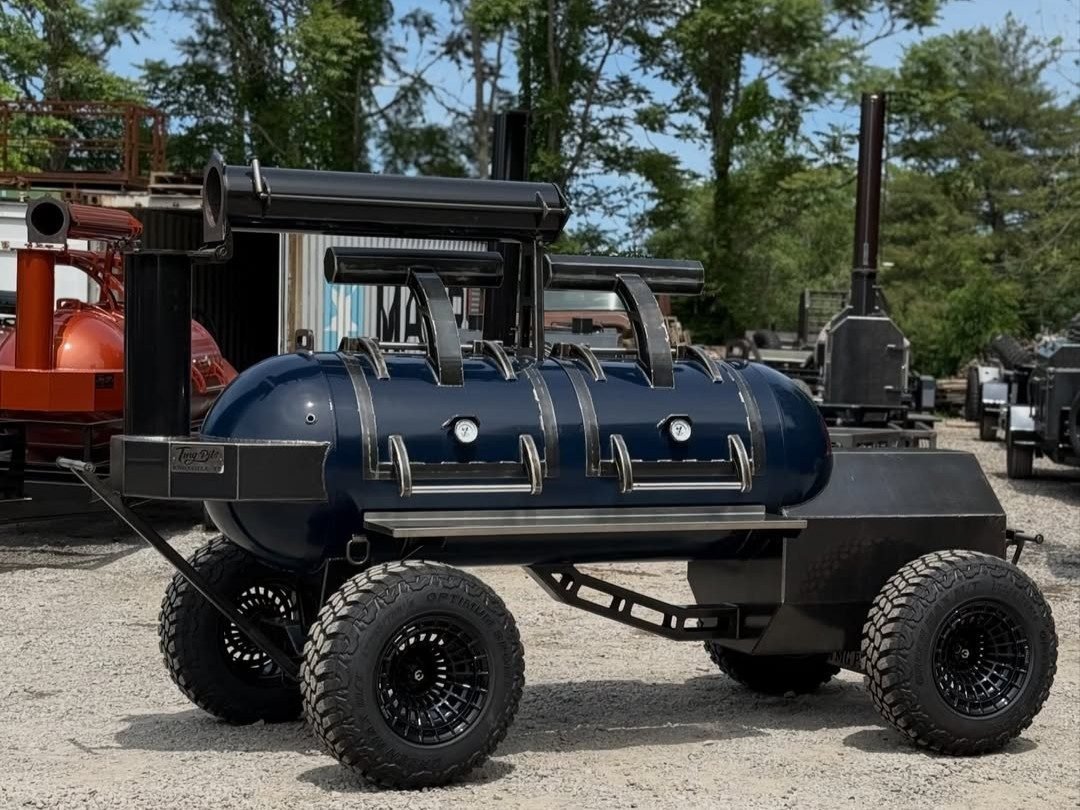 Apex Limited Edition offset smoker